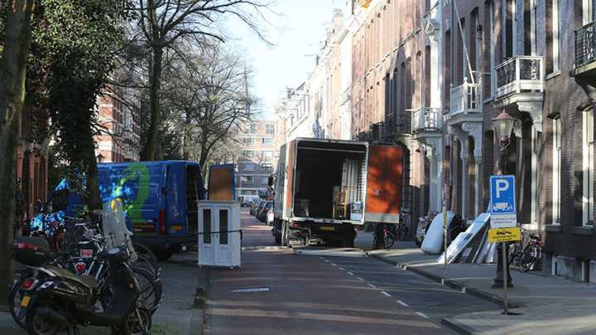 Hele huisraad Anouk op straat tijdens verhuizing! Zie exclusieve foto's 3