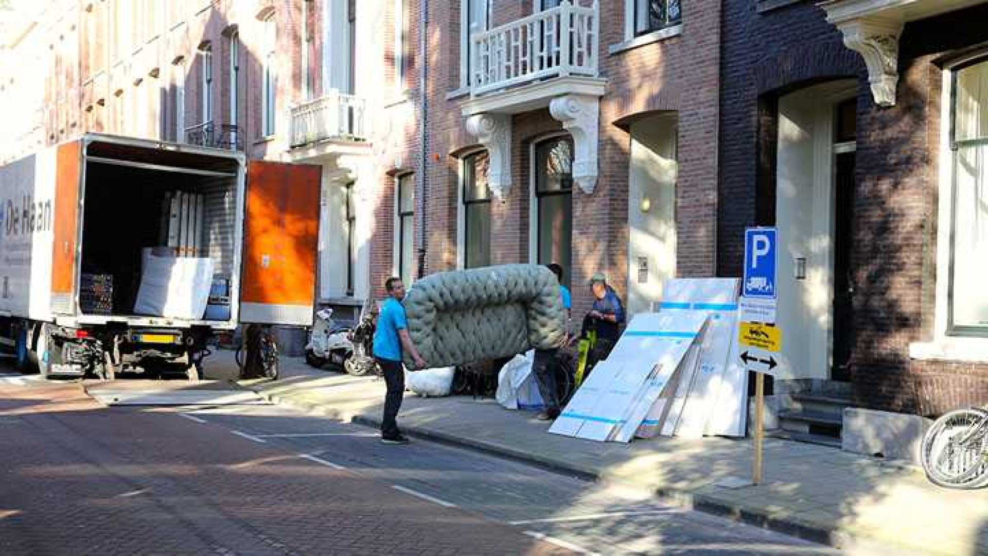 Hele huisraad Anouk op straat tijdens verhuizing! Zie exclusieve foto's 5