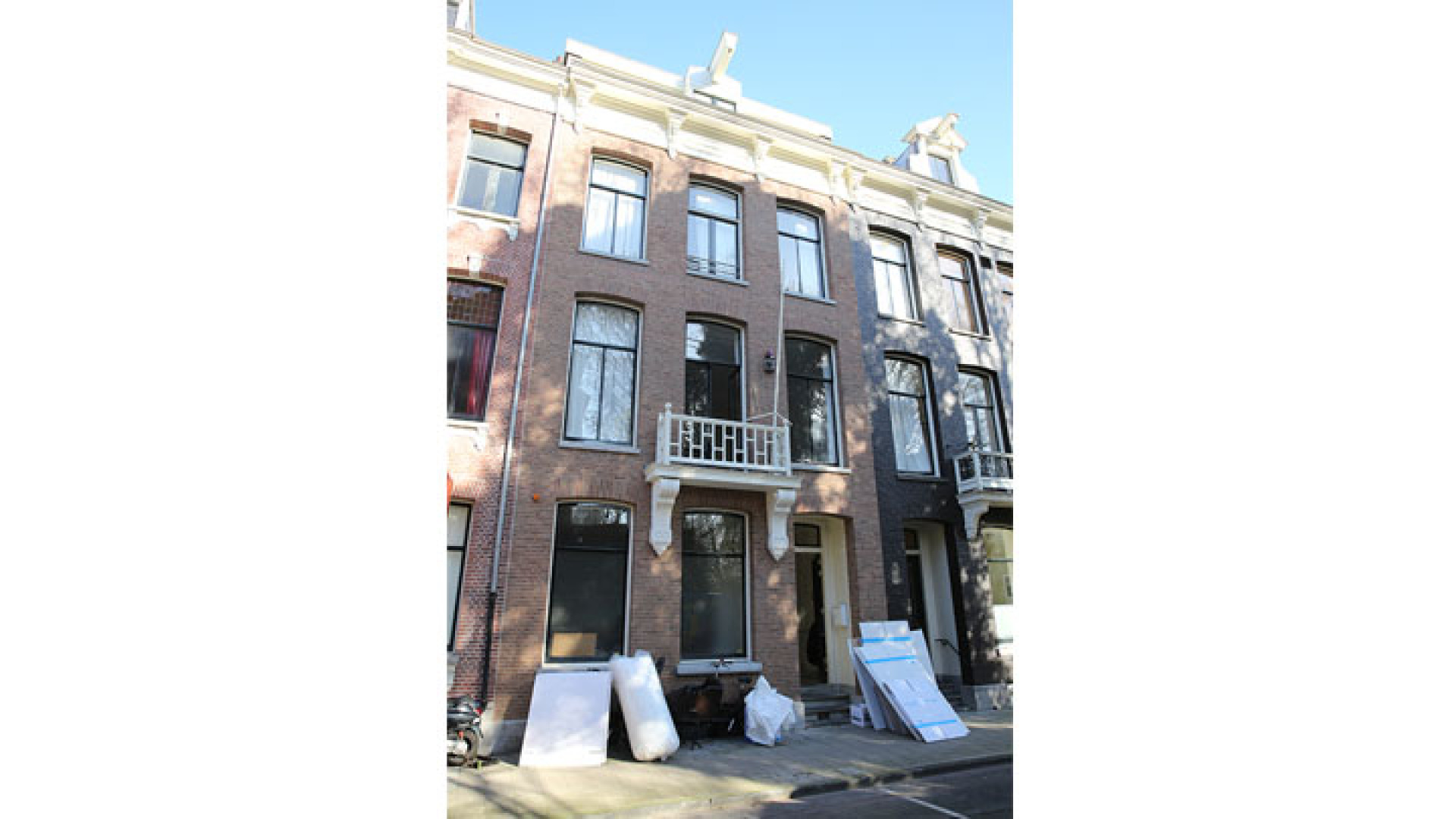 Hele huisraad Anouk op straat tijdens verhuizing! Zie exclusieve foto's 6