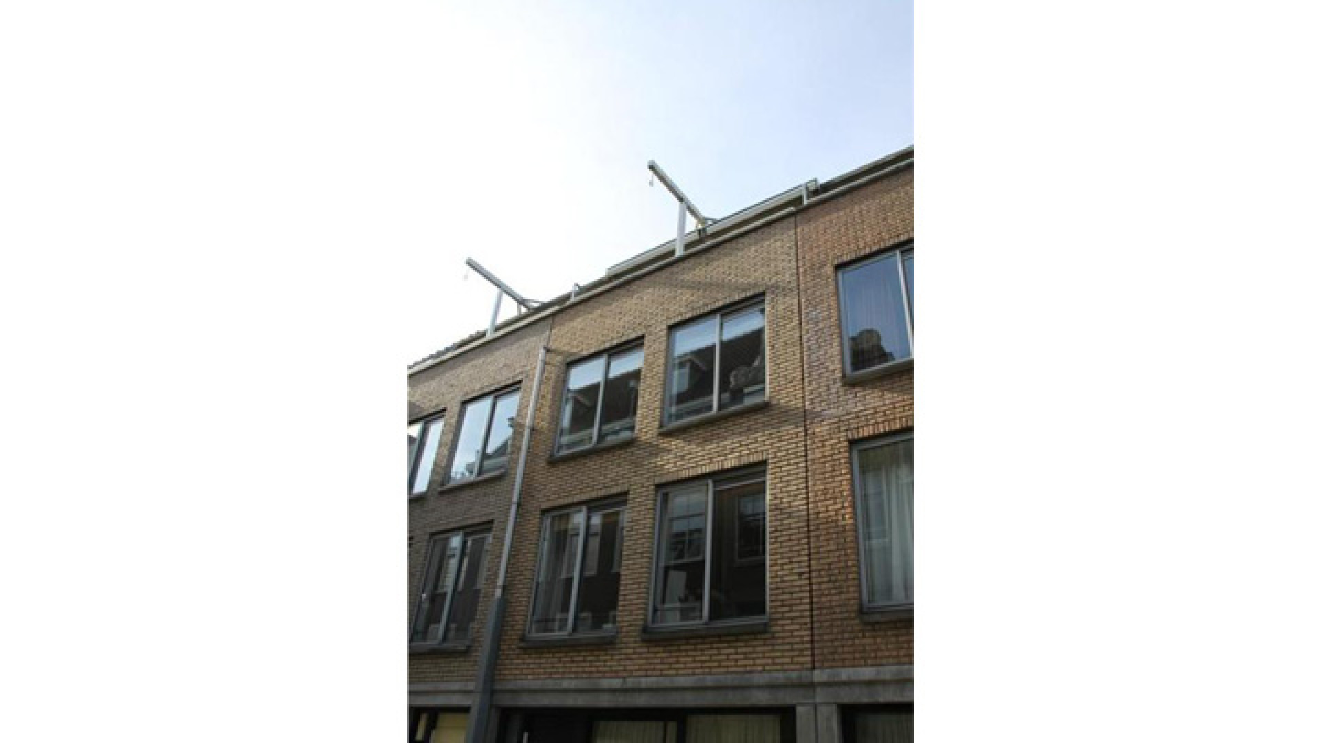 Frank Evenblij haalt zijn huis in de Amsterdamse Jordaan uit de verkoop. Zie foto's 1