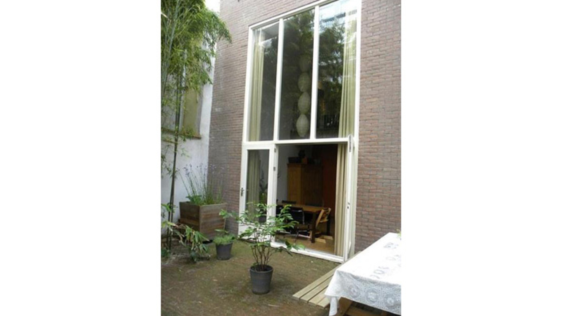 Om dit huis heeft Youp van 't Hek knallende ruzie. Zie foto's 10