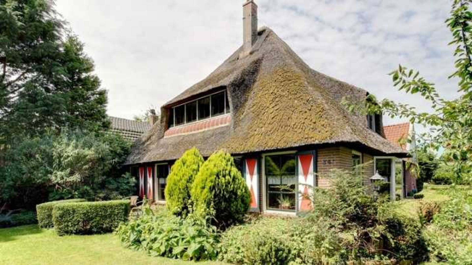 Woonboerderij Ron Boszhard eindelijk na jaren verkocht! Zie foto's 16