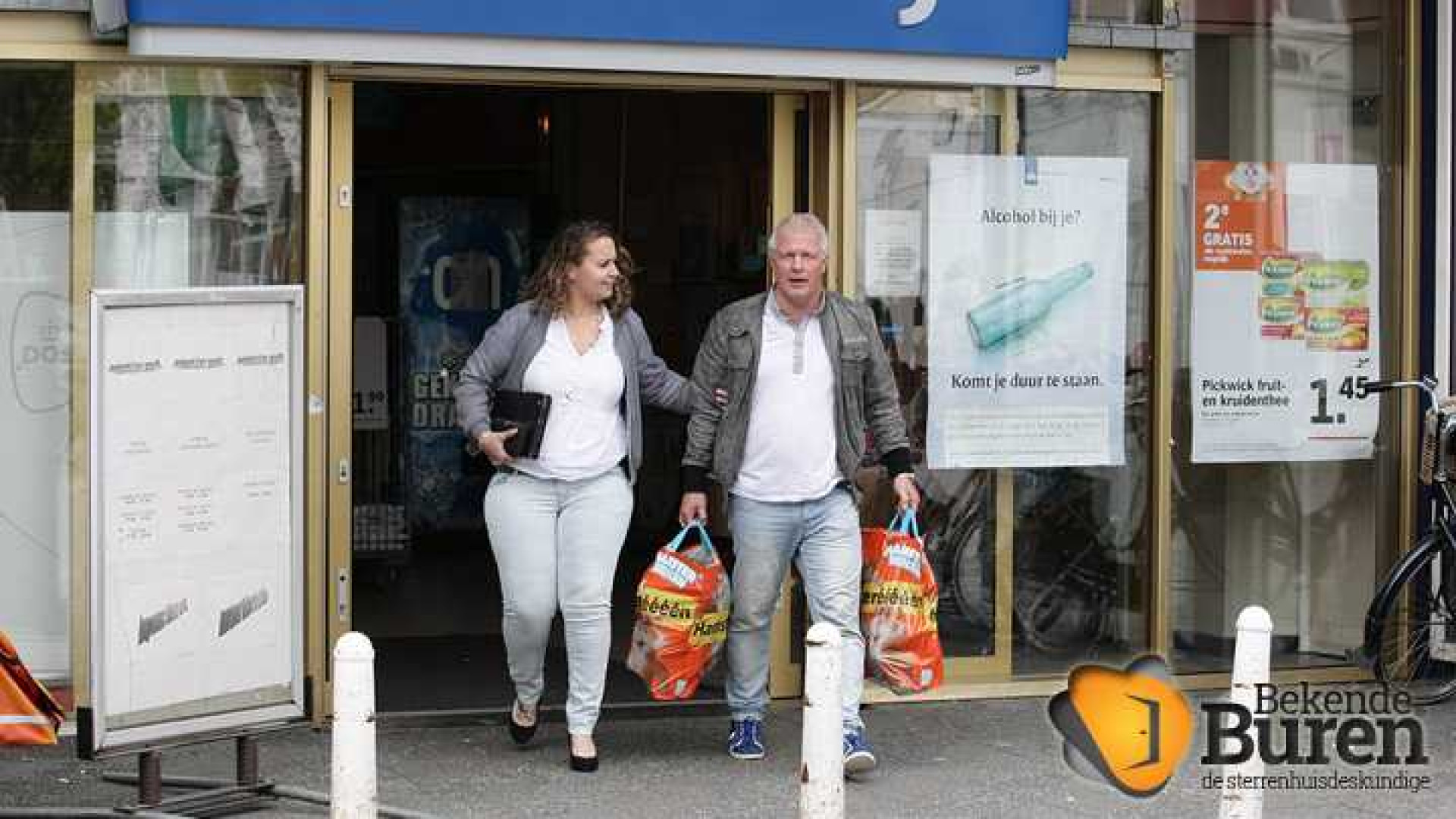 Peter Jan Rens en zijn vriendinnetje Viriginia slaan op de vlucht. Zie beelden! 1