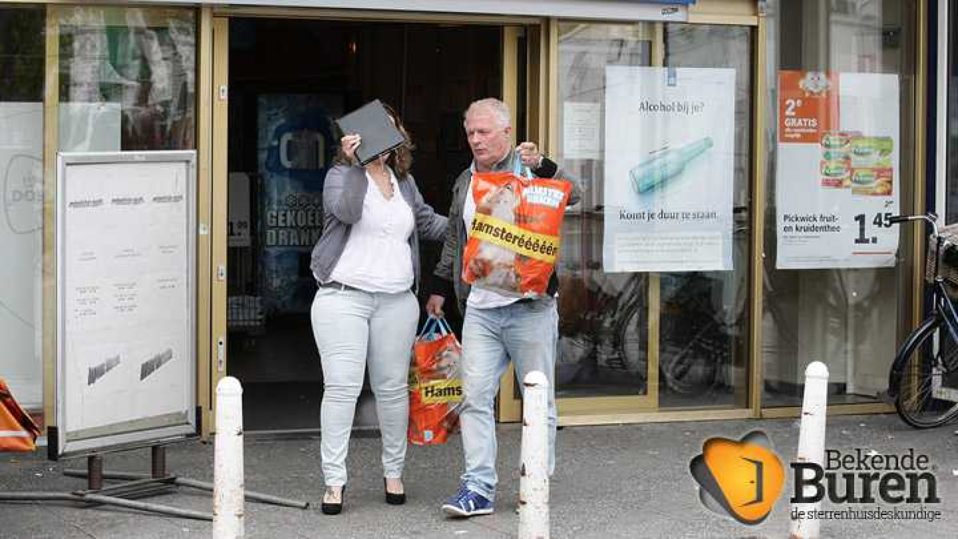 Peter Jan Rens en zijn vriendinnetje Viriginia slaan op de vlucht. Zie beelden! 3