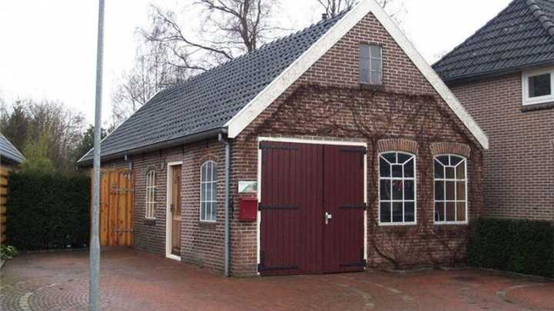 Binnenkijken in de knusse woning van Johan Derksen. Zie foto's 2
