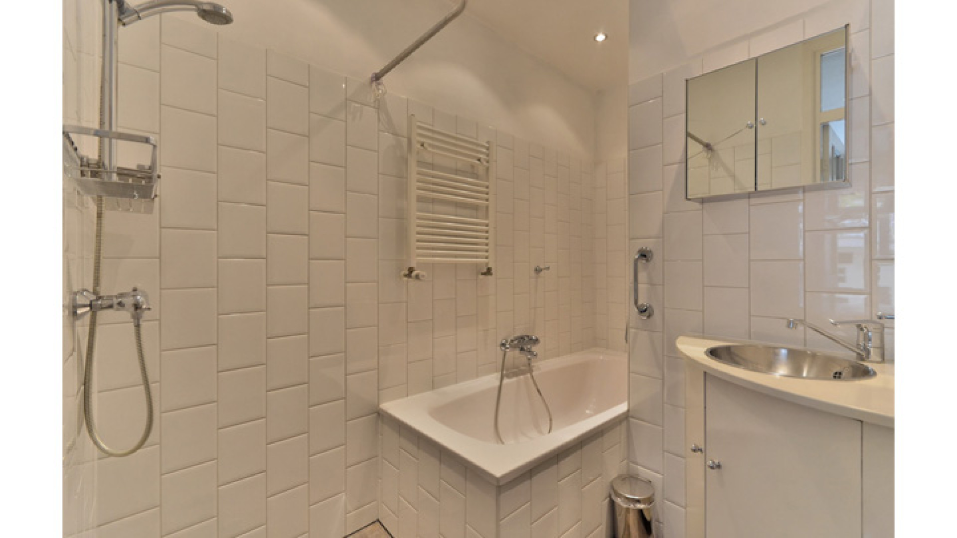 Hier gaan Britt Dekker en haar kersverse echtgenoot Max Apotowski wonen. Zie foto's 12