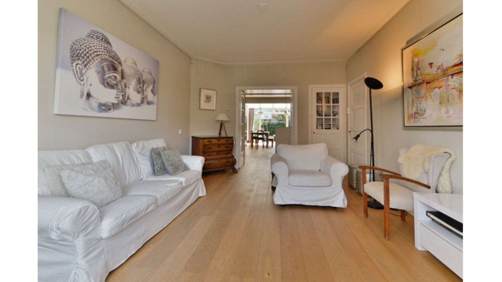 Hier gaan Britt Dekker en haar kersverse echtgenoot Max Apotowski wonen. Zie foto's 5