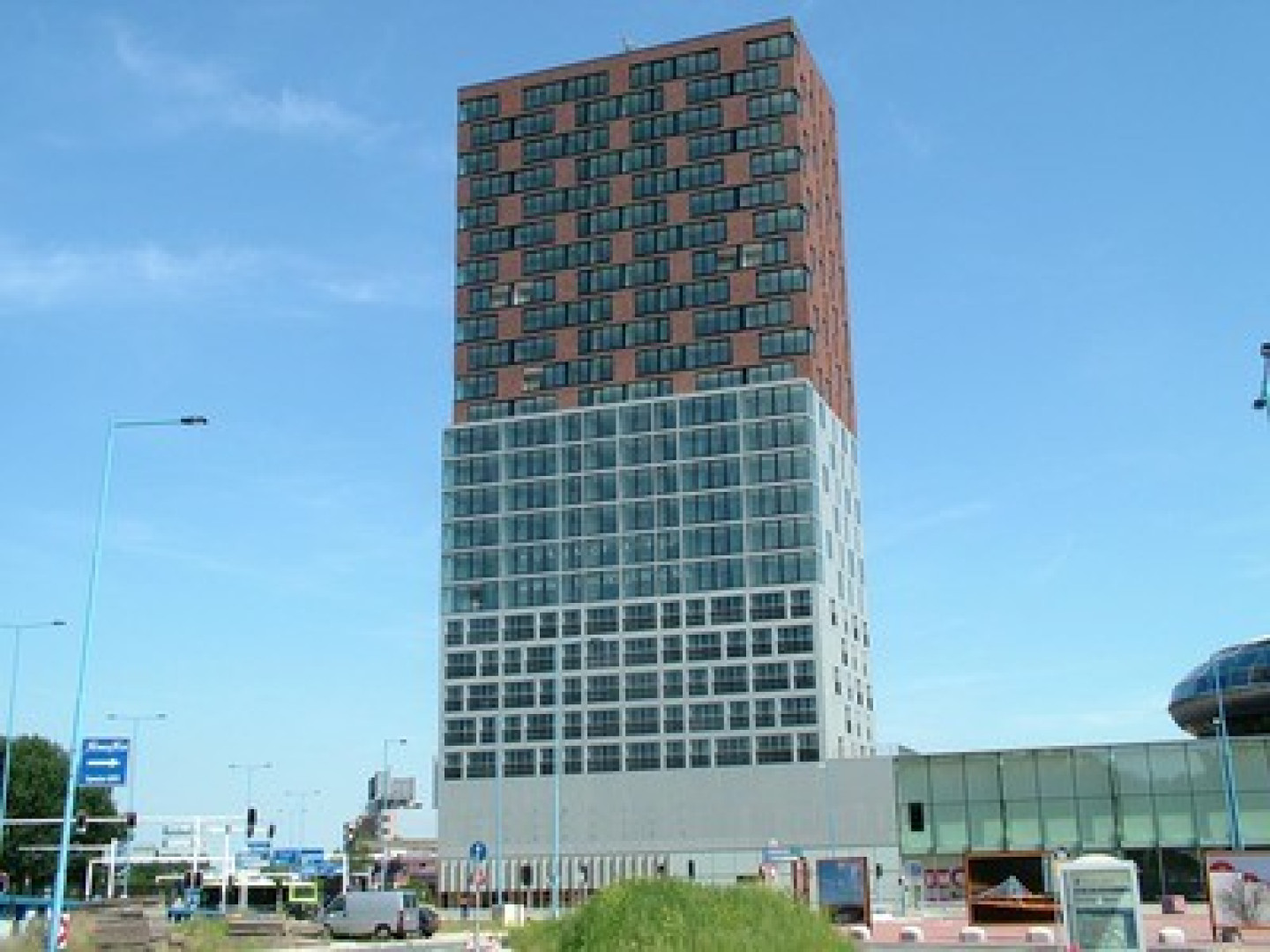 Dit is het appartement dat Leroy Fer heeft gekocht. Zie foto's 2