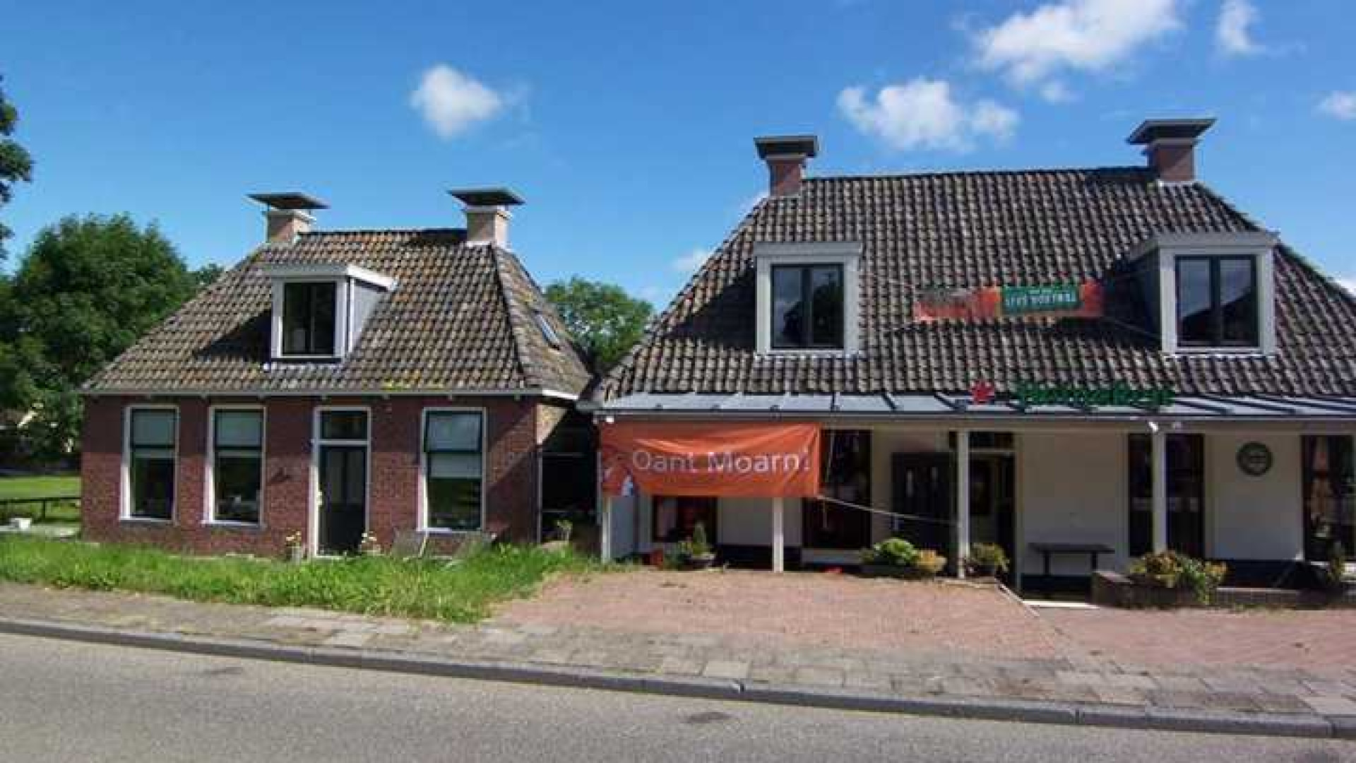 Huis Piet Paulusma lijkt onverkoopbaar. Zie foto's 3