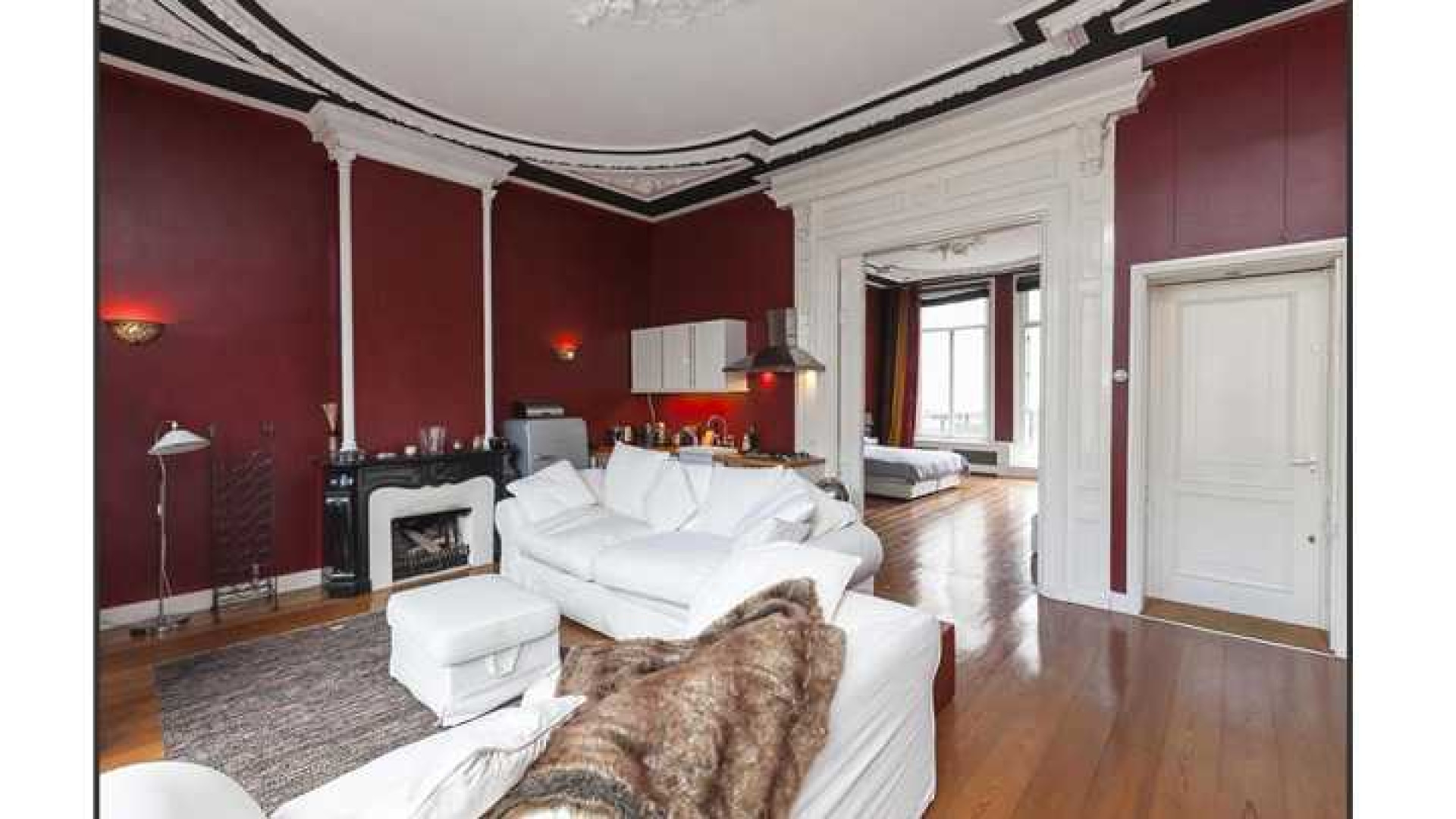 Trijnte Oosterhuis en haar ex zetten hun luxe Amsterdamse appartement te koop. Zie foto's 3