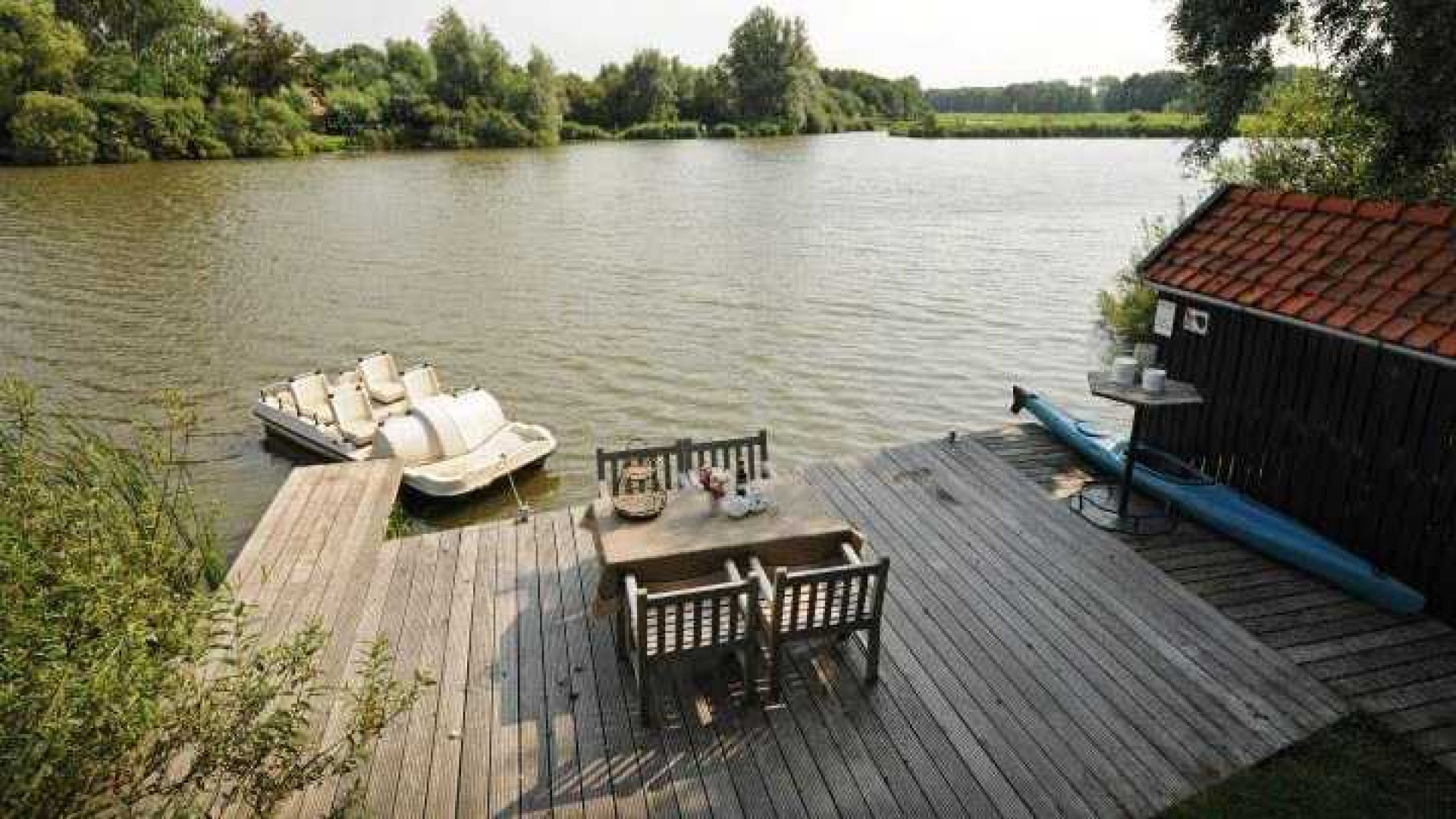 Huis Sonja Bakker met fors verlies verkocht. Zie foto's 17