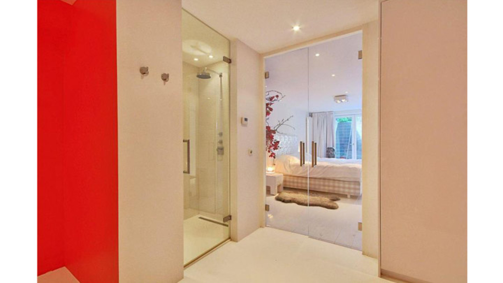 Ruud de Wild zet zijn miljoenen appartement te koop. Zie foto's 14