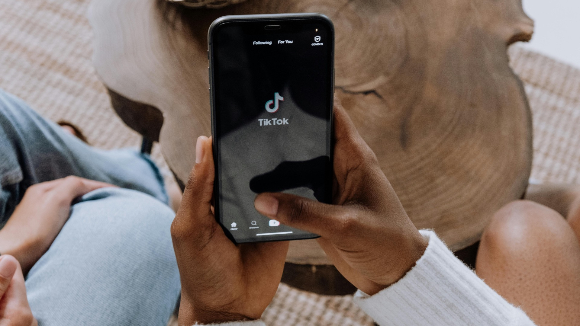 Buurttips: veilig online & de beste deals voor TikTok-fans met een VPN