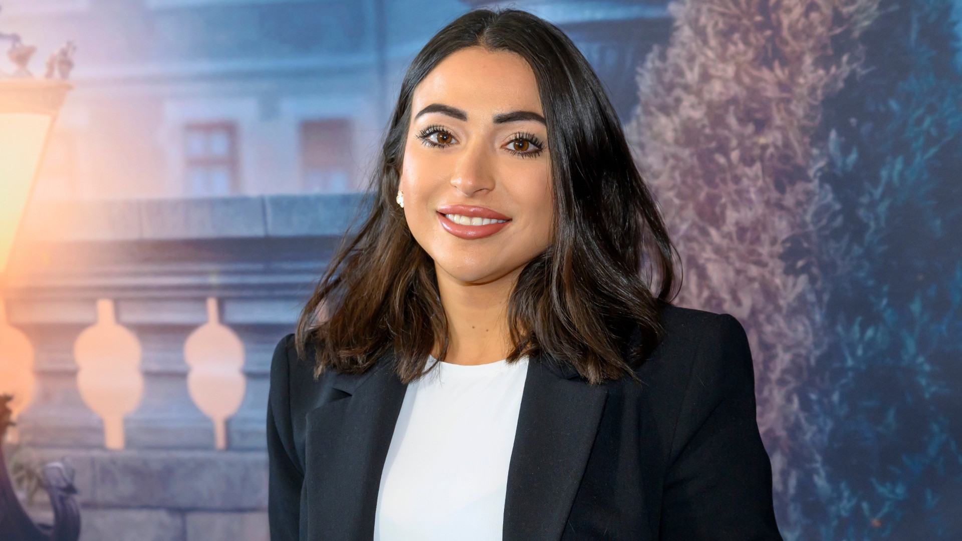RTL koopt Lale Gül weg bij VI: ‘Dikke cheque lokt haar naar de overkant’