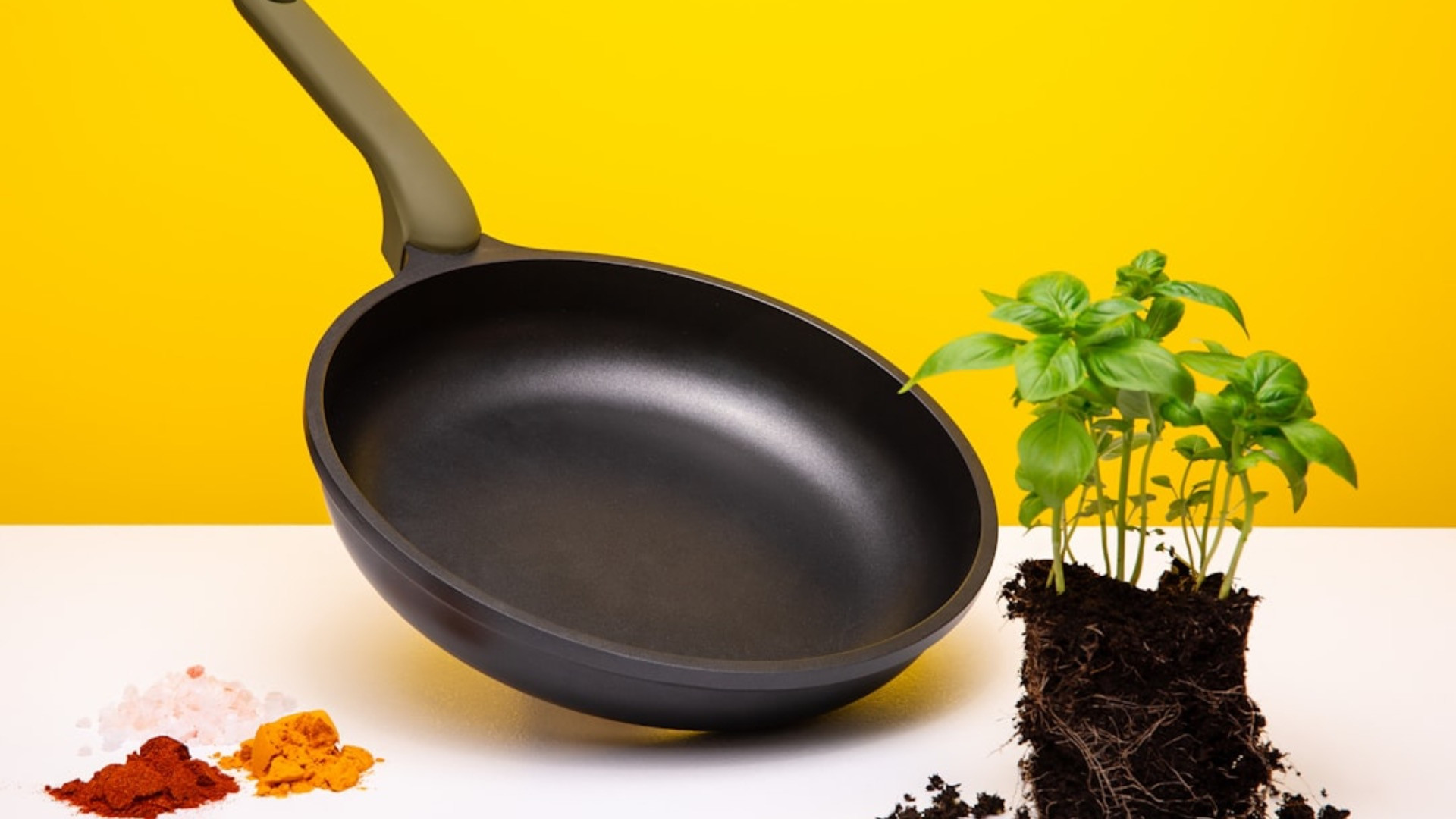 Hoe schadelijk is PFAS nu echt in een pan?