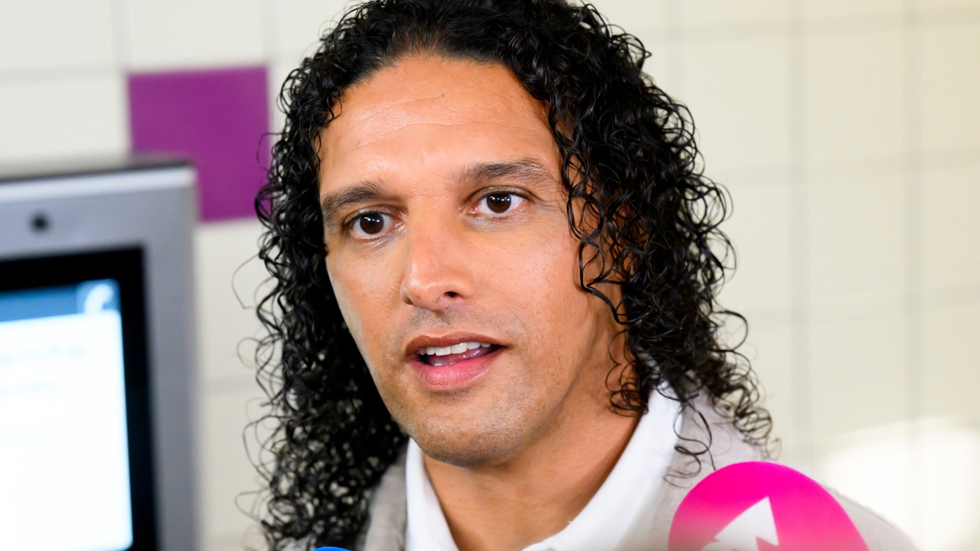 Veroordeelde Ali B begint gewoon nieuwe business.