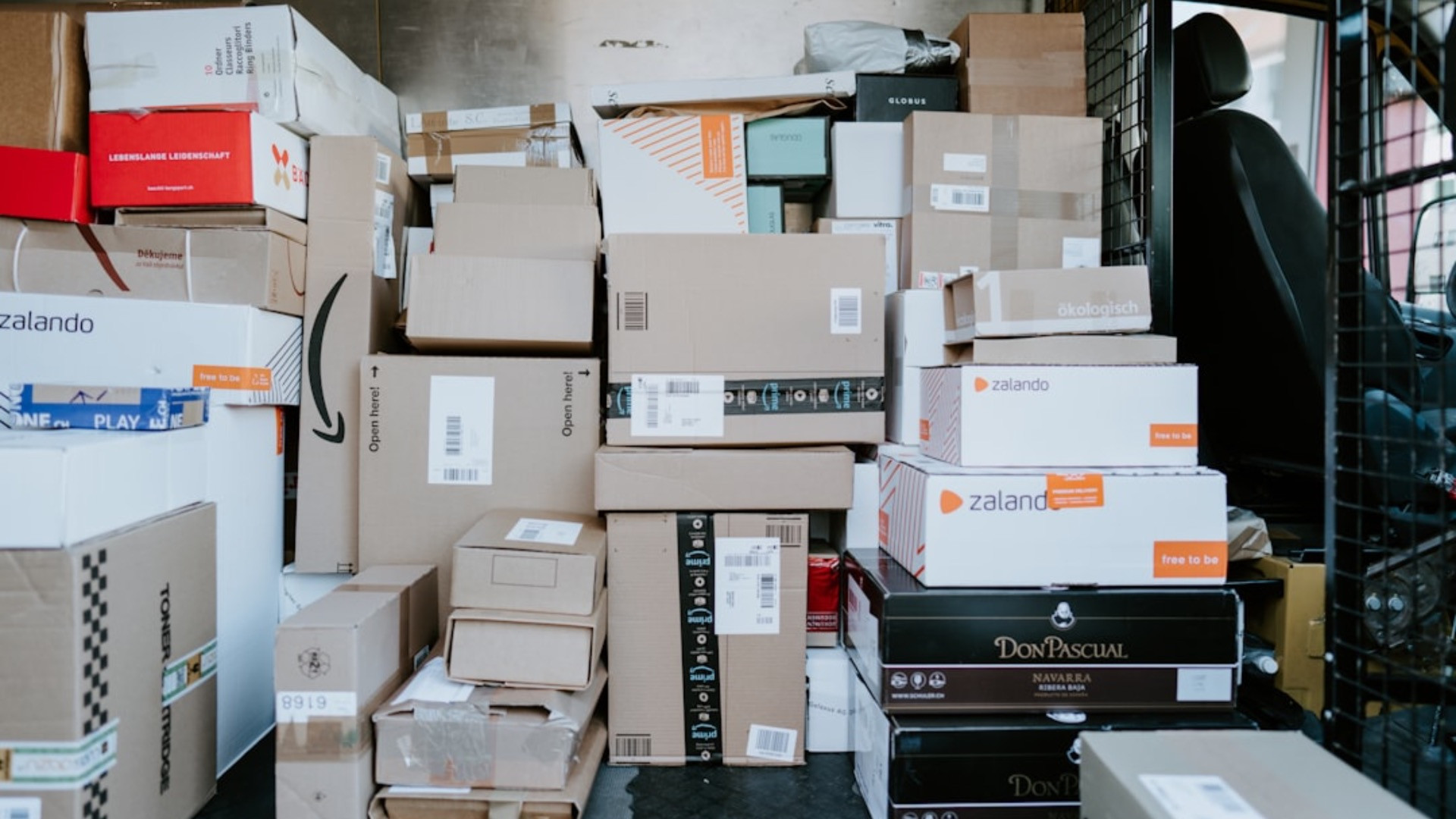 Hoe voorkom je dat pakketten open gaan tijdens transport?