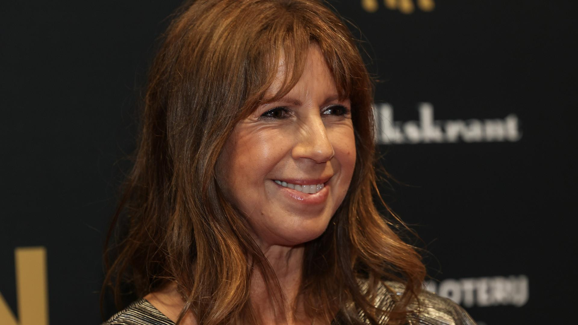 Isa Hoes toont resultaat van facelift: 
